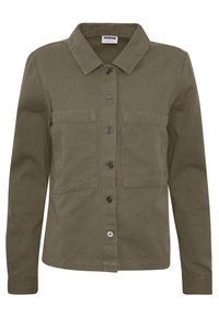 Džínová bunda olivově zelené barvy s límečkem, předním zapínáním na knoflíky a dvěma náprsními kapsami. Má jednoduchý design a hladkou texturu.