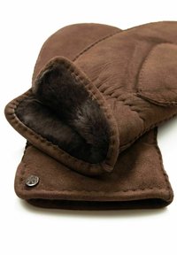 Braune Wildlederhandschuhe, gefüttert mit weichem, dunklem Fell; verfügen über geschwungene Nähte und einen Metall-Logo-Button am Handgelenk; warmes und gemütliches Design.