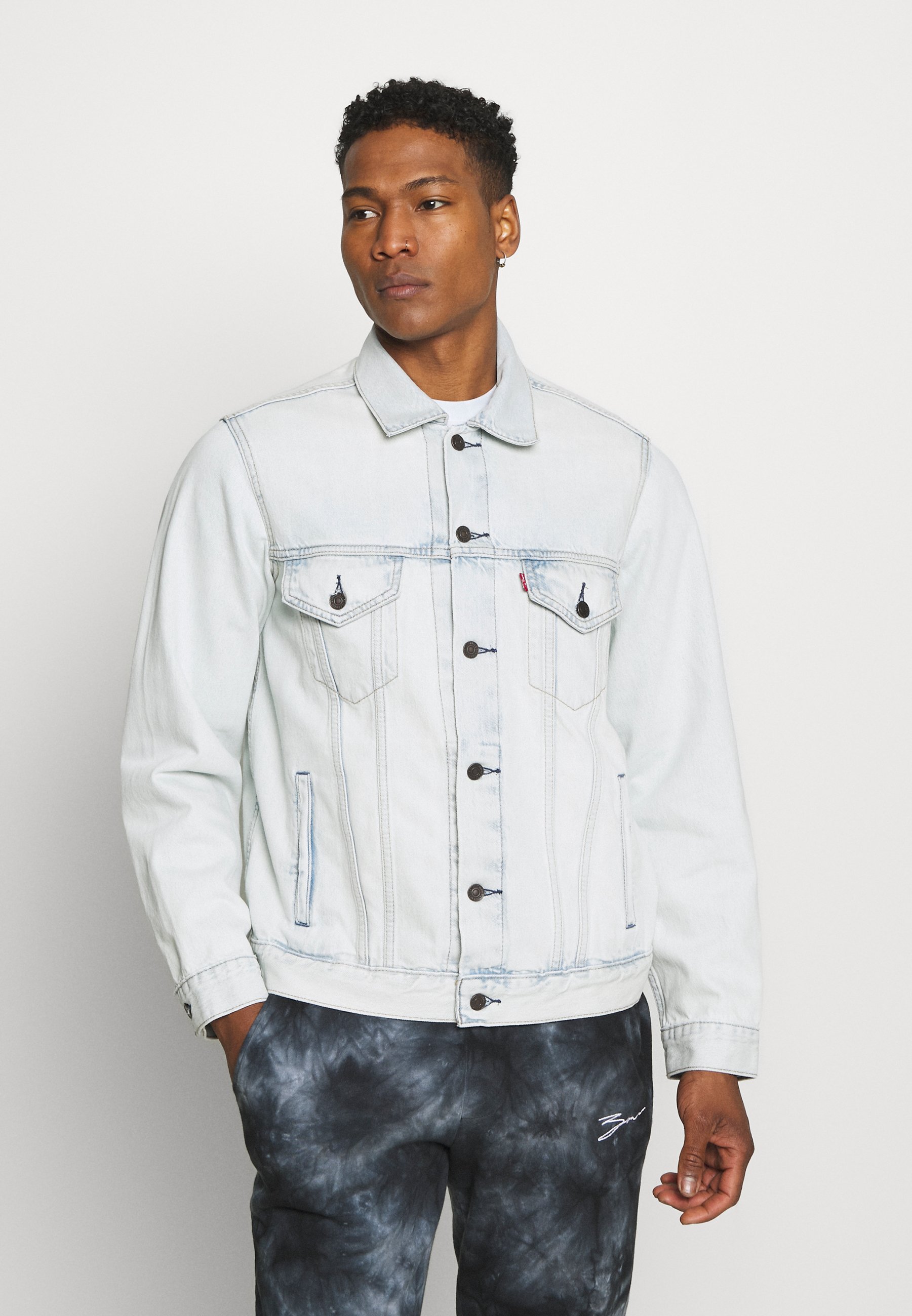 Levi's® VINTAGE FIT TRUCKER UNISEX - Spijkerjas - light indigo/Lichtblauw -  Zalando.be