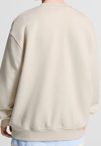 Bershka Sweatshirt - white
