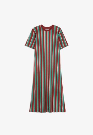 Robe midi à manches courtes avec des rayures verticales rouges, vertes et blanches, col rond et coupe décontractée sur un fond blanc.