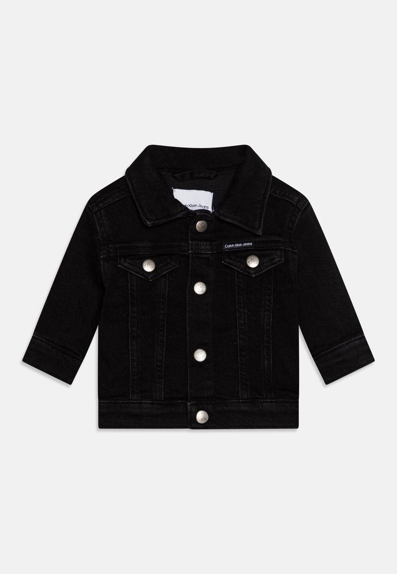 Črn jeans jakna z dolgimi rokavi, ovratnikom, srebrnimi gumbi in dvema žepoma na prsih. Ima čist, strukturiran dizajn.