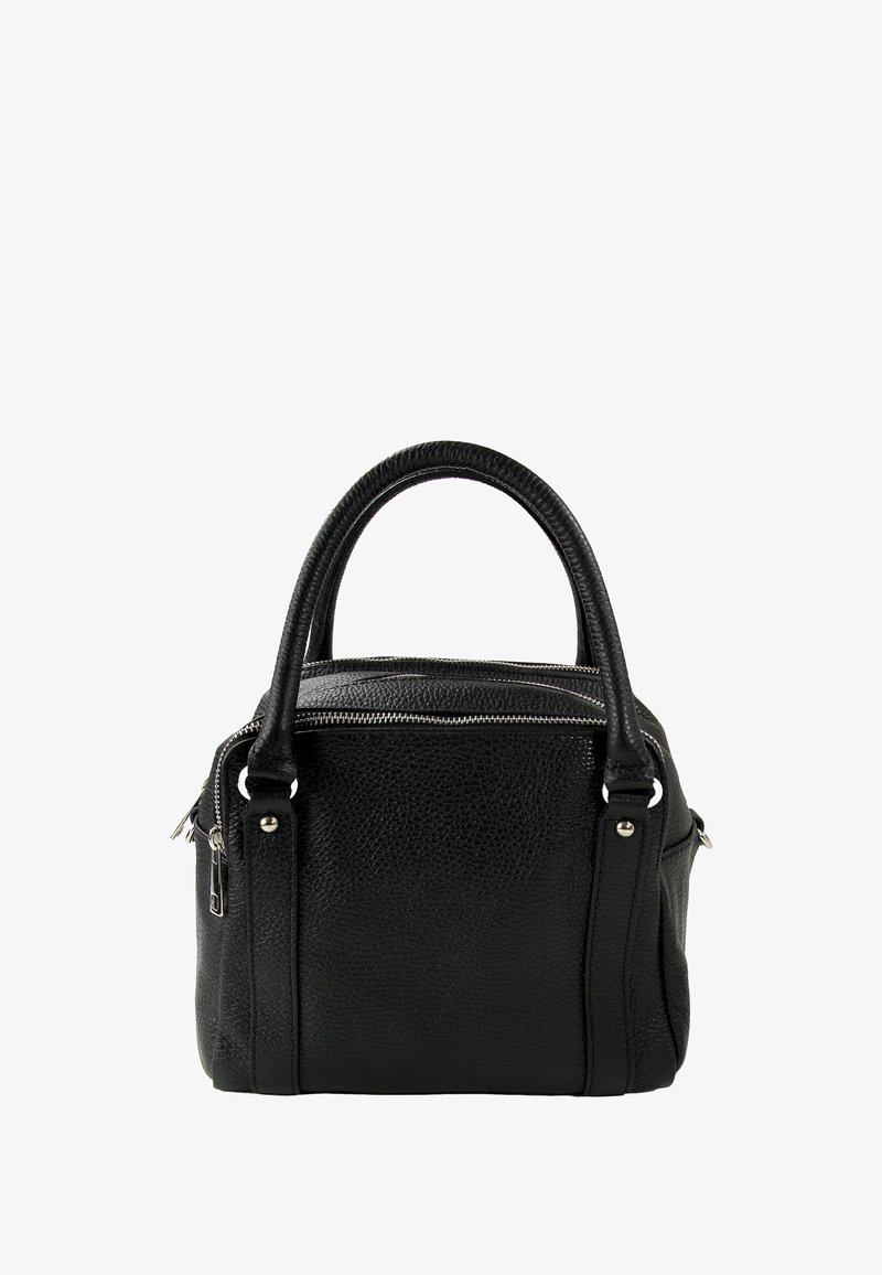 Zwarte leren handtas met een textuurrijk oppervlak, afgeronde handvatten en een ritssluiting aan de bovenkant. Voorzien van zilverkleurige hardware en zijvakken.
