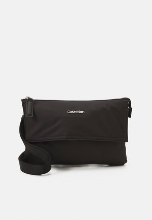 UTILITY UNISEX - Taška s příčným popruhem - black