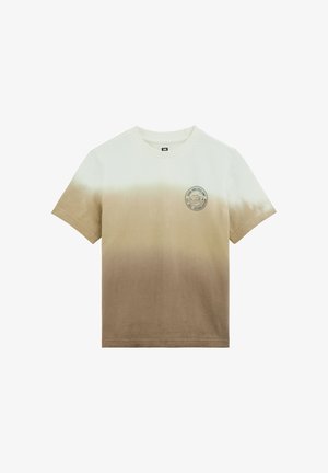 Rövid ujjú, kerek nyakú póló, bézstől fehérig tartó átmenetes színnel, bal mellrészen kerek kültéri grafikus logóval.