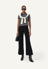 Calvin Klein Jeans GRAPHIC TEE - Apdrukāts T-krekls - washed black