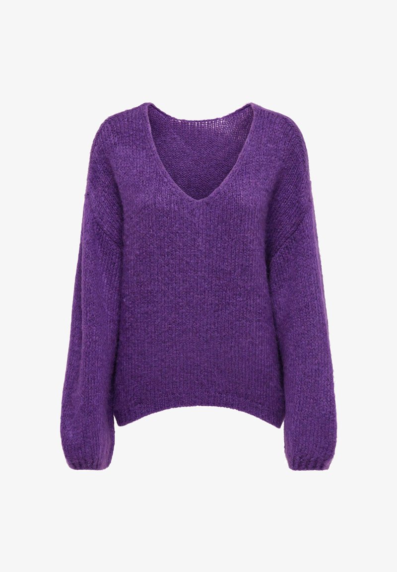 Pull en tricot violet avec manches longues et col en V, avec une texture douce et légèrement duveteuse.