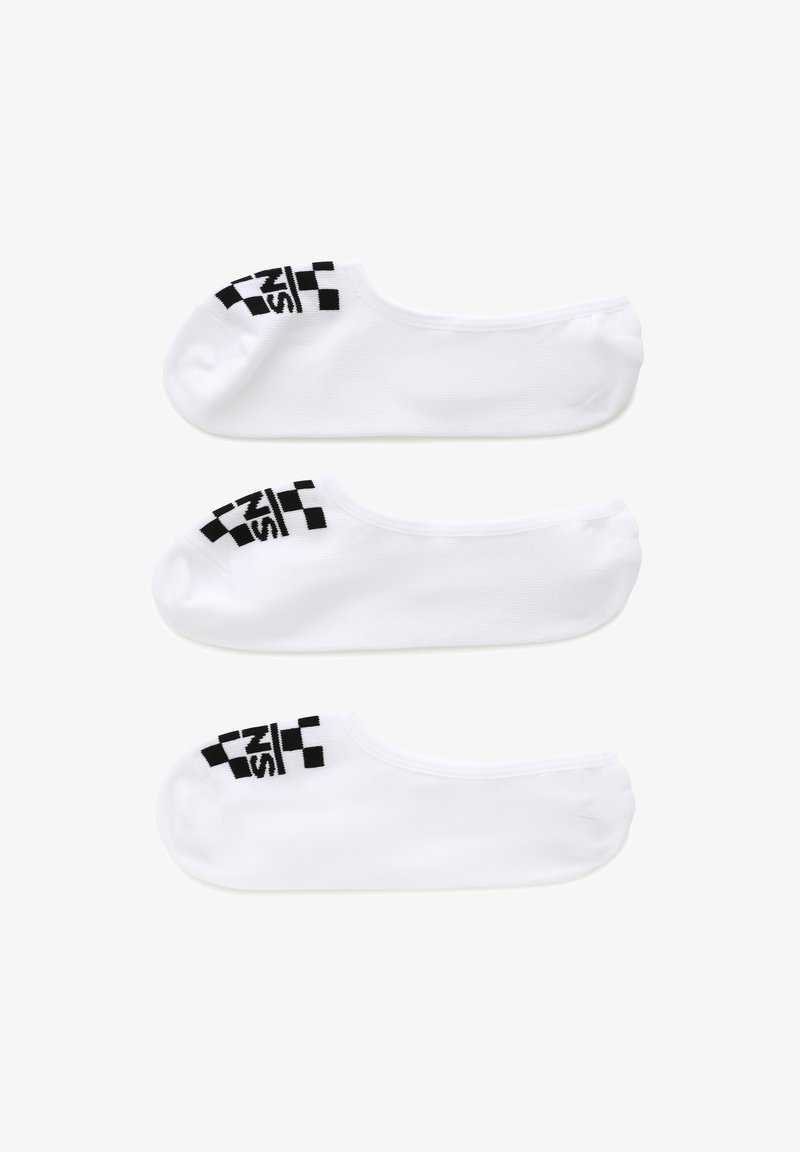 Tres pares de calcetines de tobillo blancos con un patrón a cuadros negro y un logo en el talón, hechos de una tela suave y elástica.