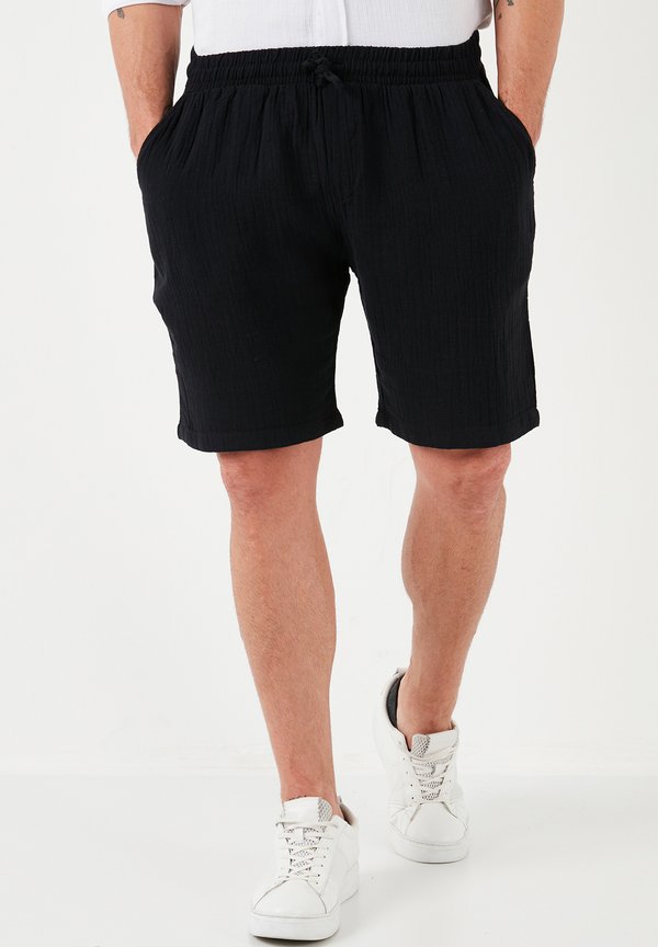 REGULAR FIT - Shorts