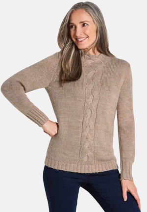 Hellbrauner Strickpullover mit einem Kabelmuster in der Mitte, gerippten Bündchen und Saum, einem runden Halsausschnitt und langen Ärmeln.