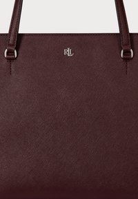 Lauren Ralph Lauren CROSSHATCH LEATHER MEDIUM KARLY TOTE - Käsilaukku - dark garnet