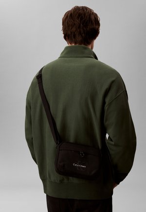 Calvin Klein, BOLD CAMERA - Ülerinna-kott - black