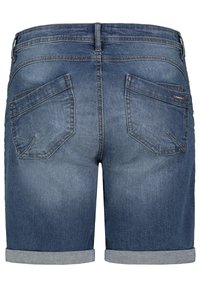 Denim shorts in medium blue met een opgerolde zoom, voorzien van twee achterzakken en subtiele vervaging op de stof. Standaard taillebandontwerp.