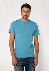 Guess AIDY TEE - T-shirt basic - himmelblau