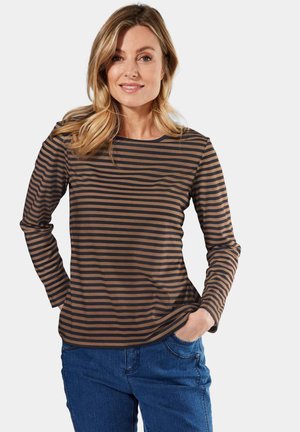 Lange mouwen gestreept shirt in bruin en zwart, met een ronde hals en een relaxte fit. Draag het met blauwe denim jeans.
