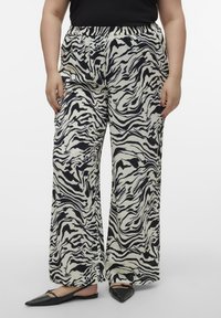 VMCILONA WIDE PANTS - Pantalon classique - birch/black