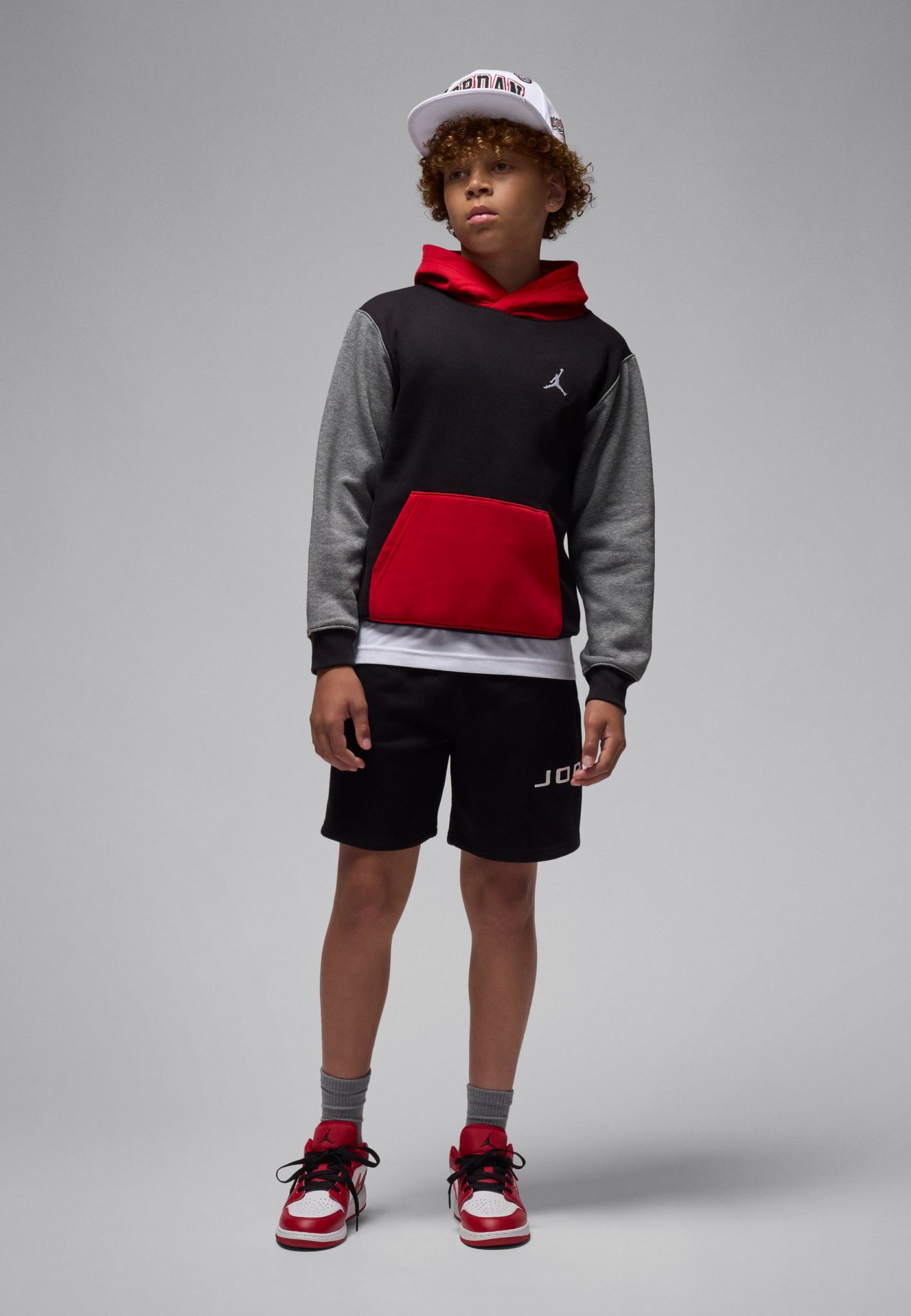 jordan hoodie black red