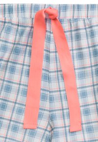 Lekkie bawełniane szorty w niebiesko-białą kratkę z różowymi akcentami. Zawierają regulowany różowy sznurek w pasie.