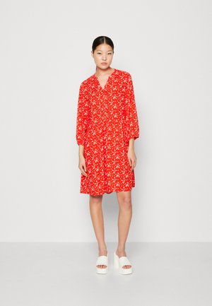 b.young JOELLA VNECK DRESS  - Robe chemise - fiery red mix
