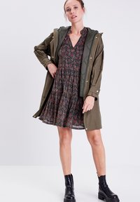 BONOBO Jeans MIT KAPUZE - Abrigo de invierno - vert kaki