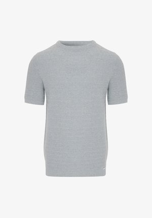 Kurzärmeliger Pullover mit Rundhalsausschnitt in Hellgrau, mit einem strukturierten Strickmuster und geradem Saum. Dezentes Logo-Detail am linken unteren Rand.