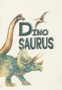 Maglietta con un triceratopo verde e un brontosauro marrone con il testo "Dino SAURUS" in caratteri stilizzati su uno sfondo chiaro.