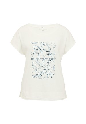 Weißes T-Shirt mit kurzen Ärmeln, das ein blaues abstraktes Muster und den Text „Erzähle deine eigene Geschichte“ zeigt. Es hat eine lockere Passform und einen runden Ausschnitt.