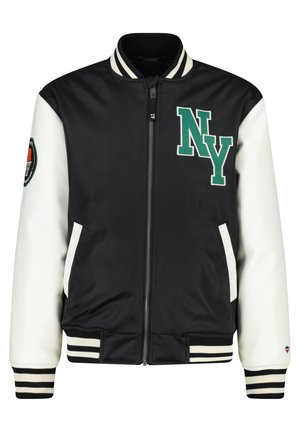 Schwarz-weiße College-Jacke mit grünen "NY"-Buchstaben auf der Brust, gestreiftem Kragen, Bündchen und Saum sowie einem runden Aufnäher am linken Ärmel.
