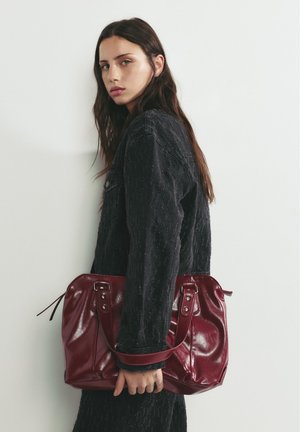 PULL&BEAR Torbica - bordeaux