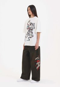 Thumbnail Image 5