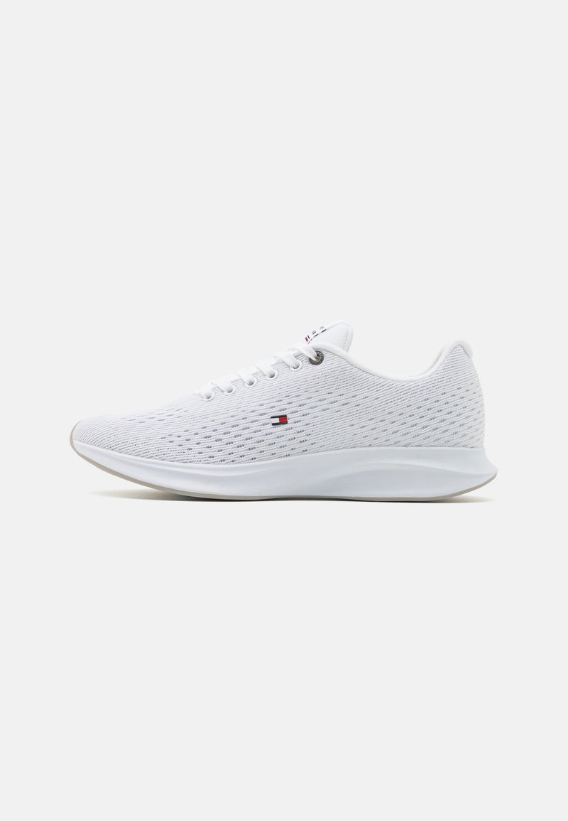 Tommy Hilfiger LIGHTWEIGHT RUNNER  - Sneaker low - white