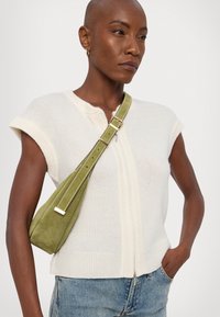 KNITID ZIP-UP - Vesta - warm white