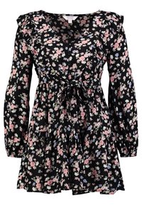 Černé květinové šaty s výstřihem do V, dlouhými nabíranými rukávy, volány, zavazováním v pase a patrovou sukní s růžovými a modrými květinovými vzory.
