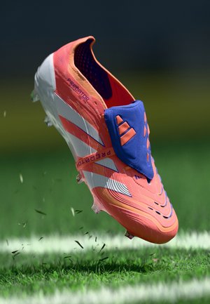 PREDATOR ELITE FT FG - Botines de fútbol para terreno firme - signal coral/footwear white/beam orange