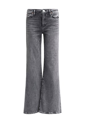 Jeans en denim gris évasés avec une taille haute, dotés de poches avant, d'une fermeture éclair et d'un léger dégradé sur le tissu.