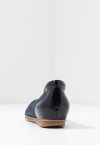 Tamaris Klassischer Ballerina - navy