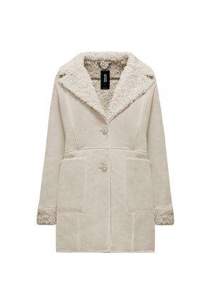 Kremfarvet mellem-lang frakke med tekstureret shearling-krave og manchetter, to knapper foran og store forlommer.