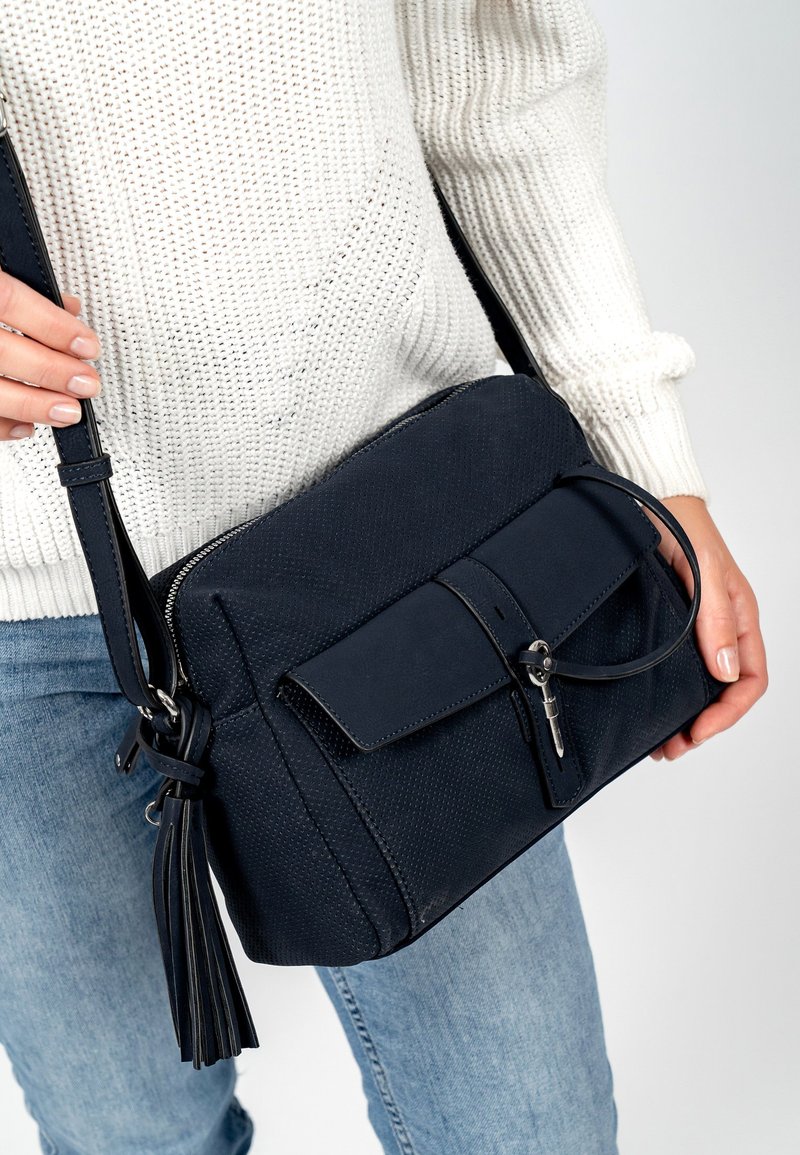 Damen Handtaschen | SURI FREY ROMY Umhängetasche blue/dunkelblau - XS06904 Damen Handtaschen | SURI FREY ROMY Umhängetasche blue/dunkelblau - XS06904