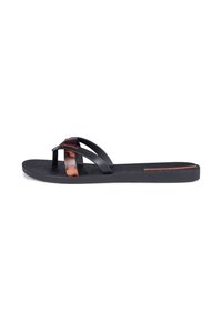 Schwarze Flip-Flops mit doppelten Riemen; einer ist schlicht schwarz, der andere hat ein braunes und oranges Muster. Strukturiertes Fußbett und flache Sohle.