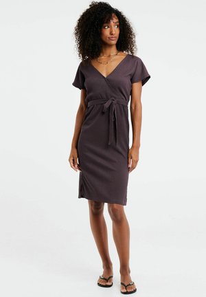 Protest PRTARAI - Jurk - raisinbrown