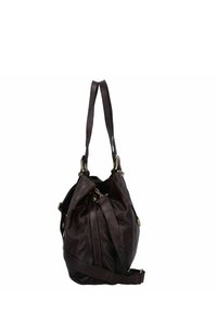Borsa a spalla in pelle marrone con un design morbido, tracolle regolabili e hardware in ottone. Presenta una chiusura con zip e una finitura testurizzata.