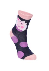 Calcetín de tobillo azul marino con puño rosa, que presenta un diseño de oveja sonriente y lunares morados. Fabricado en una suave tela texturizada.