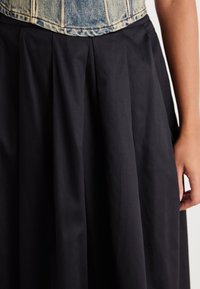Selected Femme SLFAURA ANKLE SKIRT - Maxi szoknya - black