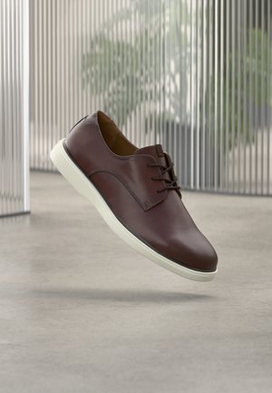 Alkalmi fűzős cipők - dark brown