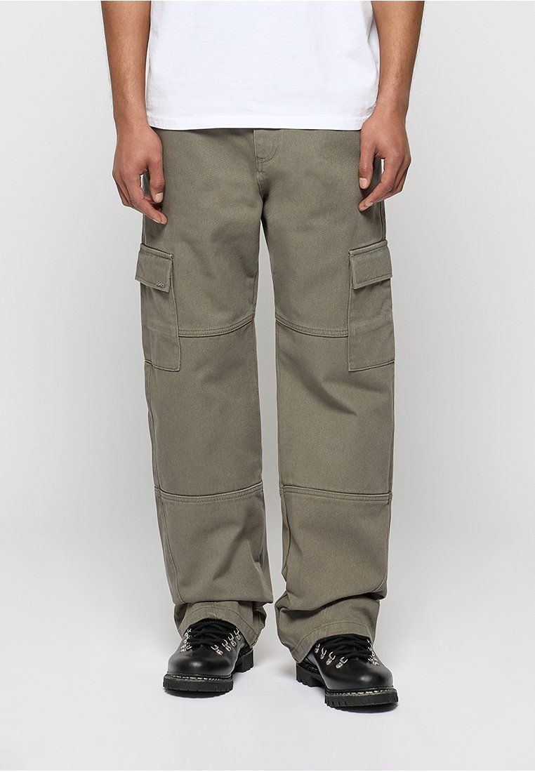 Pantalones cargo