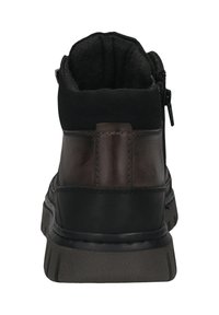 Schwarzer und brauner Mid-Top-Sneaker aus strukturiertem Leder, mit gepolstertem Schaft und Reißverschluss. Verfügt über eine robuste Gummisohle für Halt.