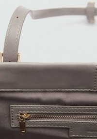 Mango Kabelka - grey