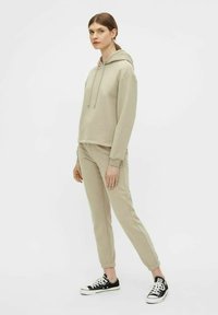 Pieces CHILLI HOODIE - Jersey con capucha - seneca rock