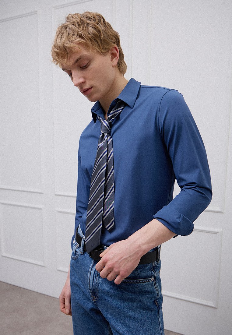 Calvin Klein Zakelijk overhemd lichtblauw denim Calvin Klein Zakelijk overhemd lichtblauw denim