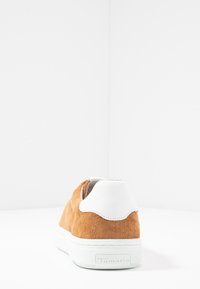 Tamaris LACE-UP - Trainers - cognac